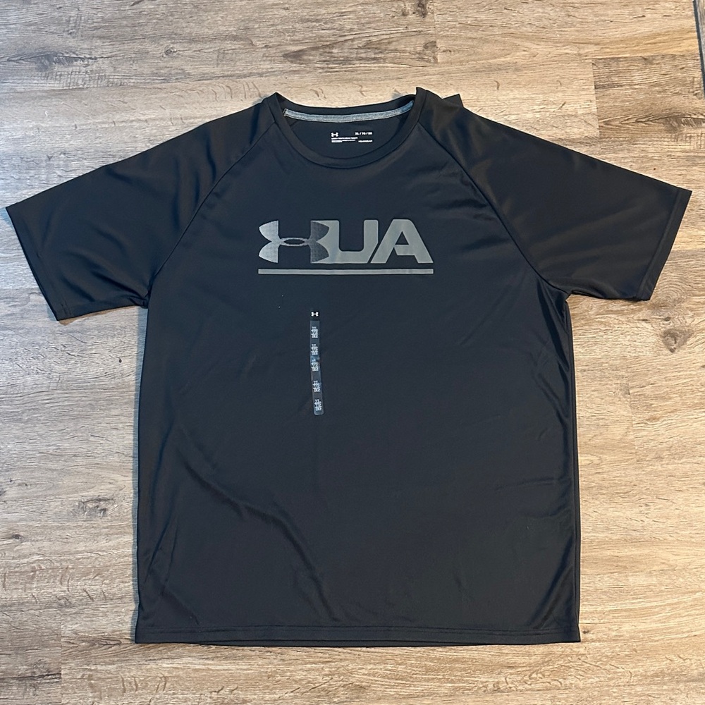 Under Armour Charcoal Black Tee Loose Fit